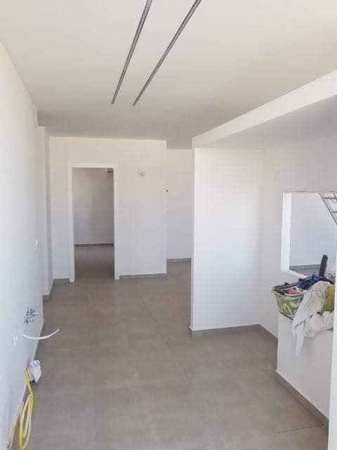 פרטיציה דקורטיבית עם ניצ'ות מובנות